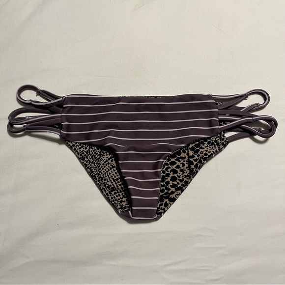 acacia P bikini bottom striped strappy straps size small - Picture 4 of 9